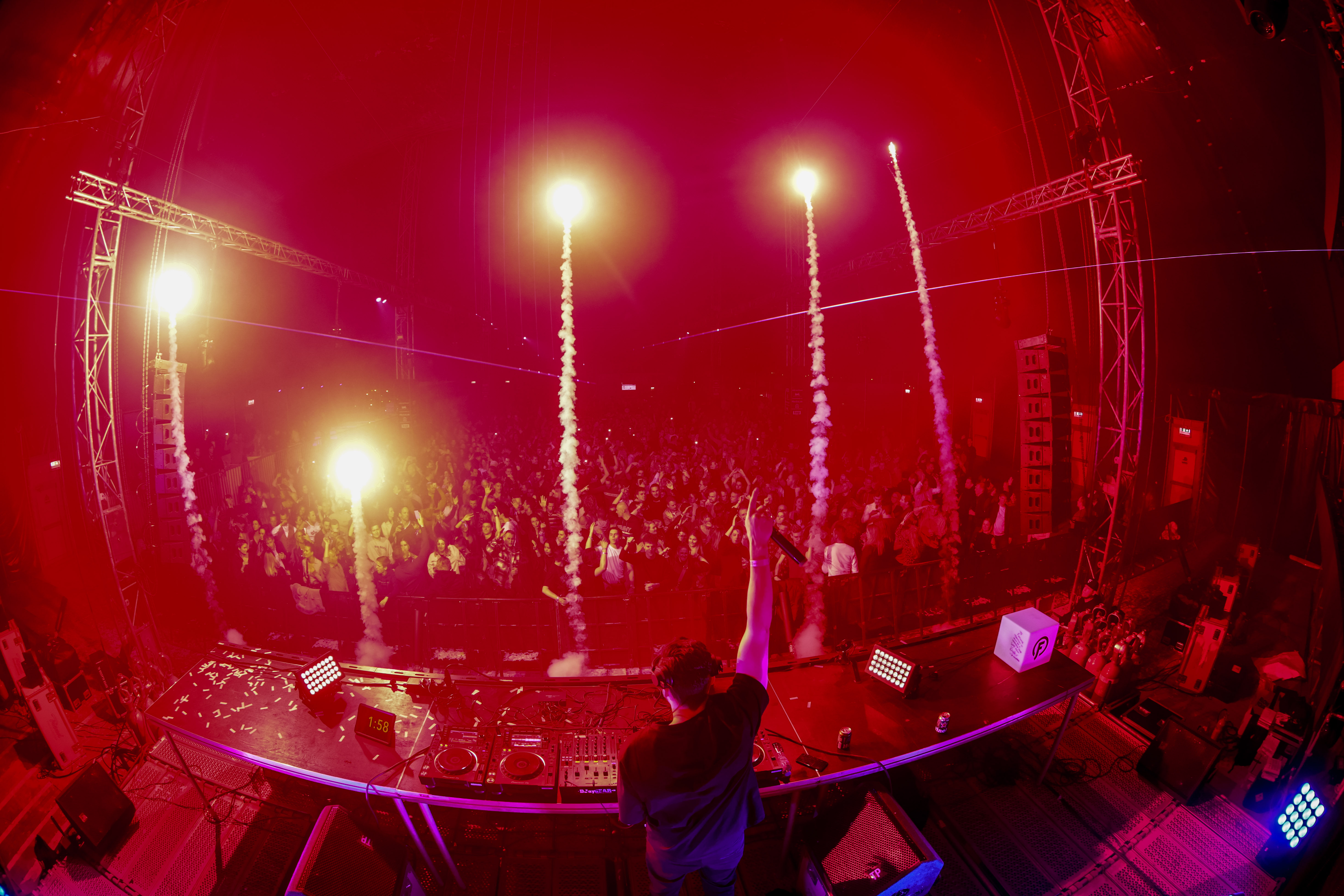 Magnificence Live
